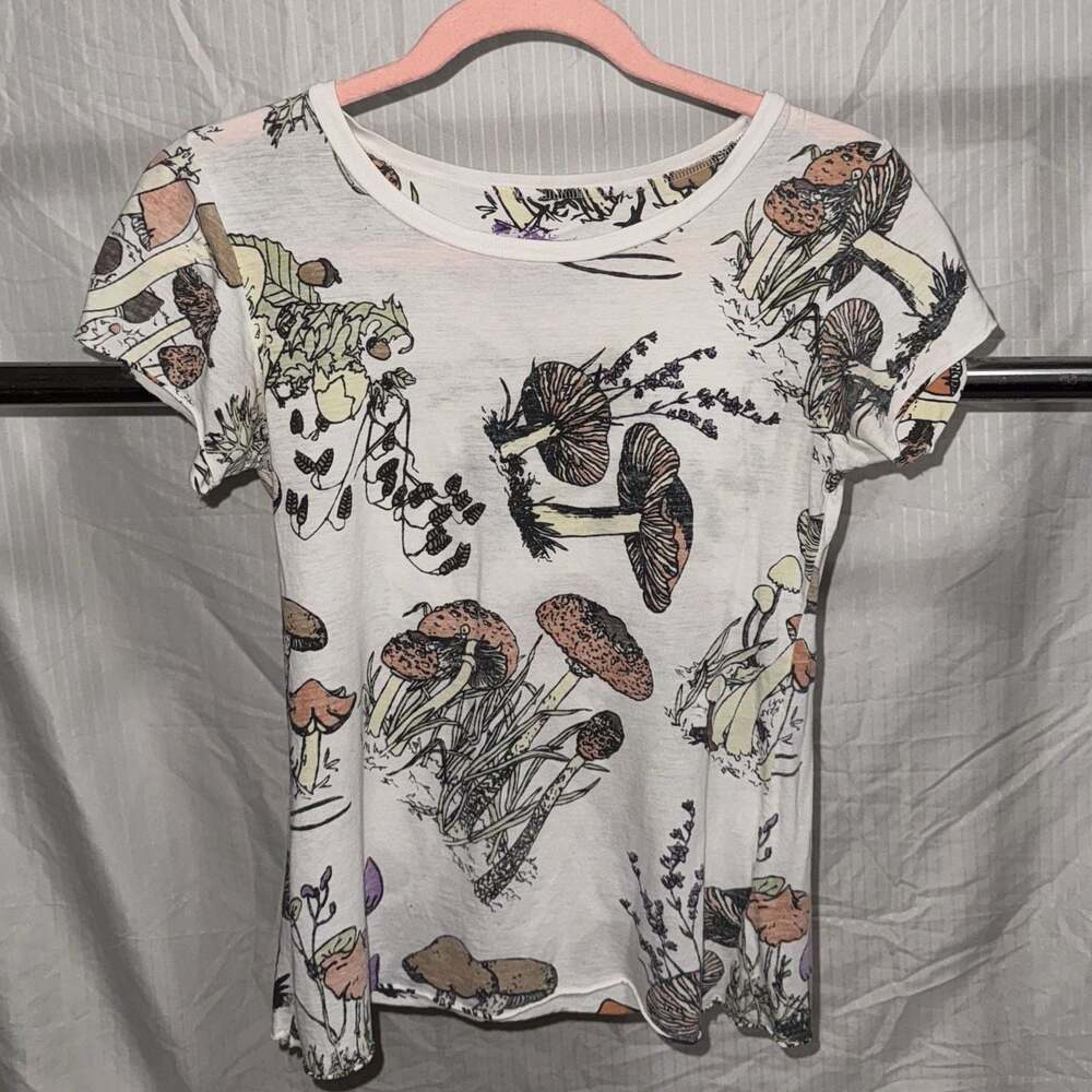 Mushroom vintage tee